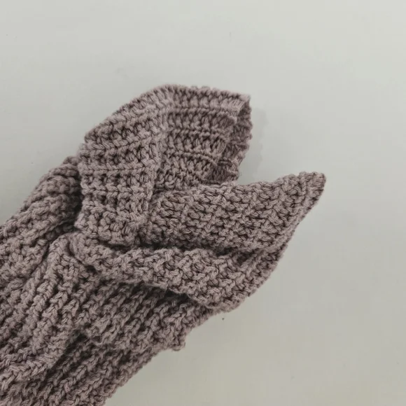 Free People Moonshine Waffle Knit Cold Shoulder Sweater in Lavender Size Medium - Picture 11 of 14